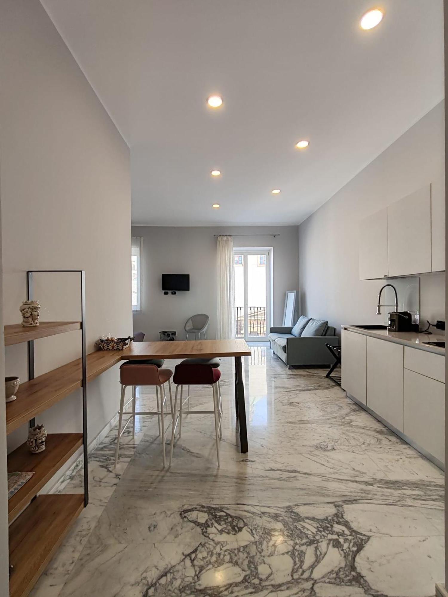 Lily Apartments Palermo Exteriör bild
